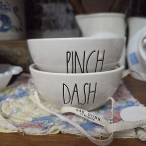 Rae Dunn White Pinch and Dash Bowls
